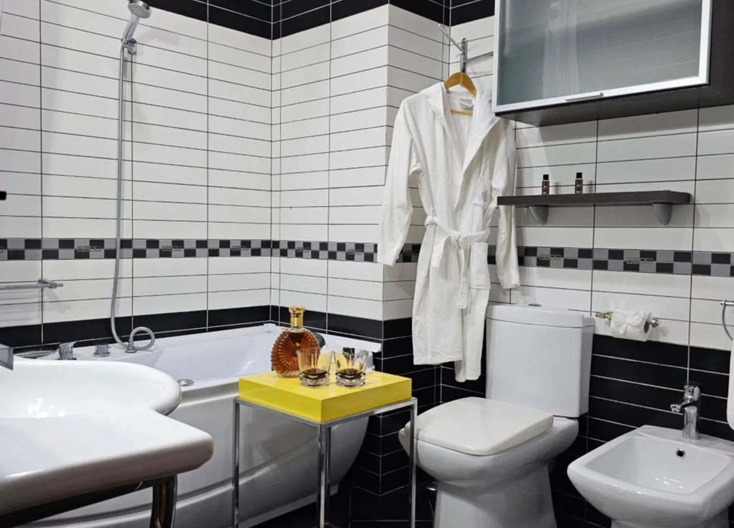 Center Apartment Easy Tirana